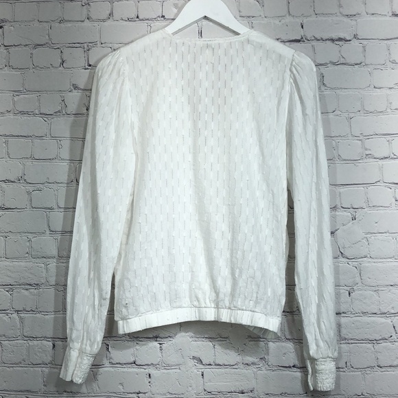 Roan + Ryan top white v-neck - Picture 8 of 9